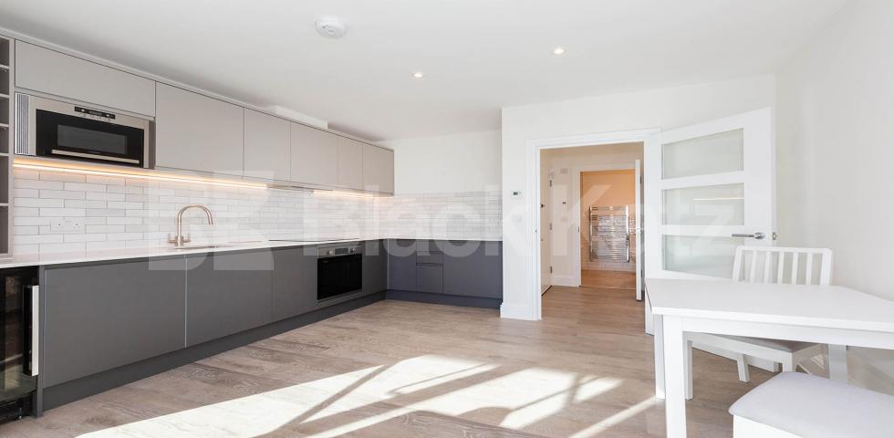 			Studio Apartment, 1 bath, 1 reception Apartment			 Seven Sisters Road, FINSBURY PARK